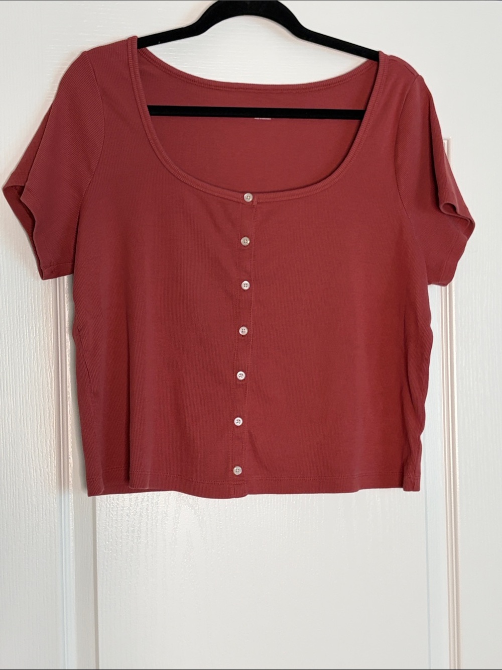 Old NavyScoop Neck Button-Front Crop Top - Rosewood